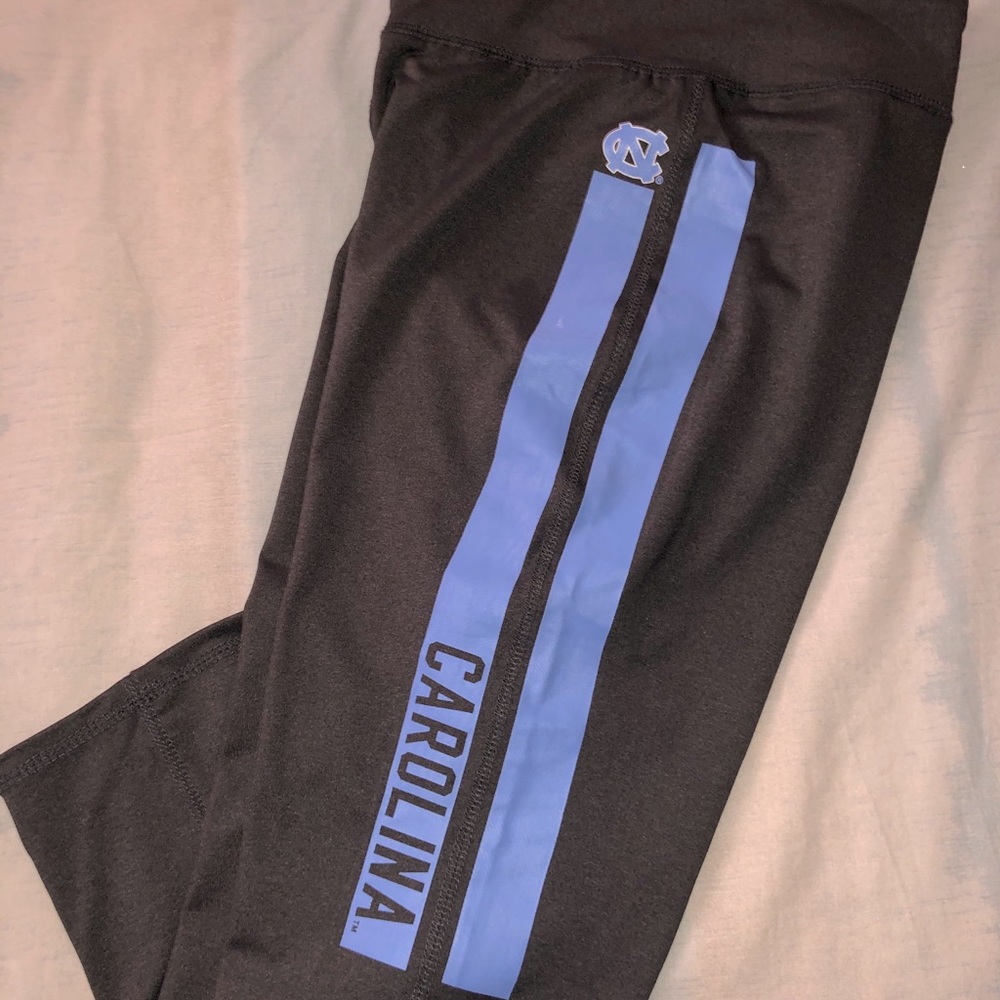NC Chapel Hill workout leggings